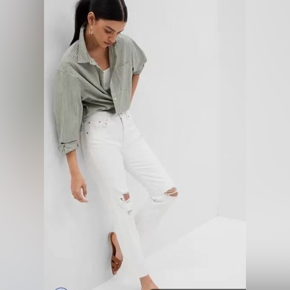 GAP Sz 28 Cheeky Straight High Rise White Distressed Jeans NEW WITH TAG